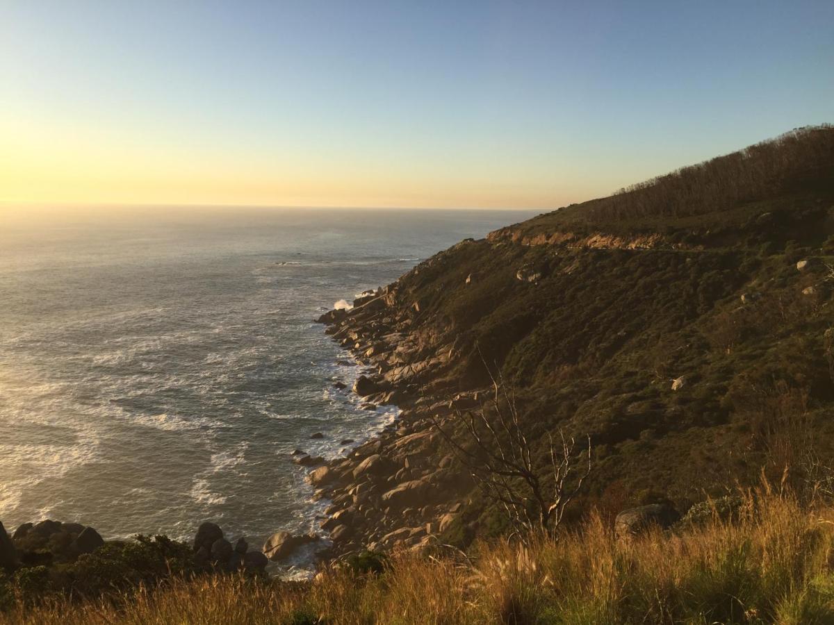 Serenity 18 Ronald Rd Camps Bay * Le Cap