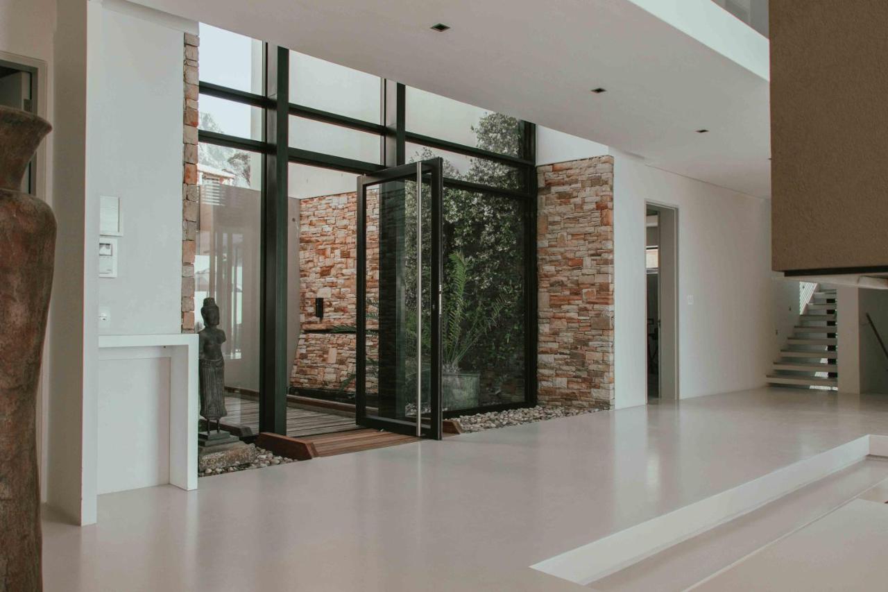 Serenity 18 Ronald Rd Camps Bay Villa Cape Town