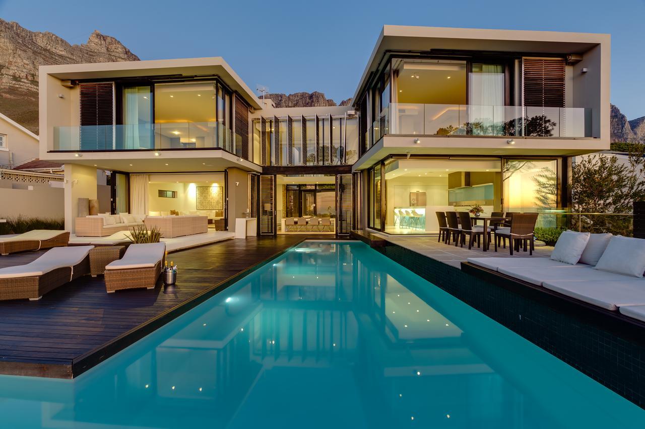 Serenity 18 Ronald Rd Camps Bay * Cape Town