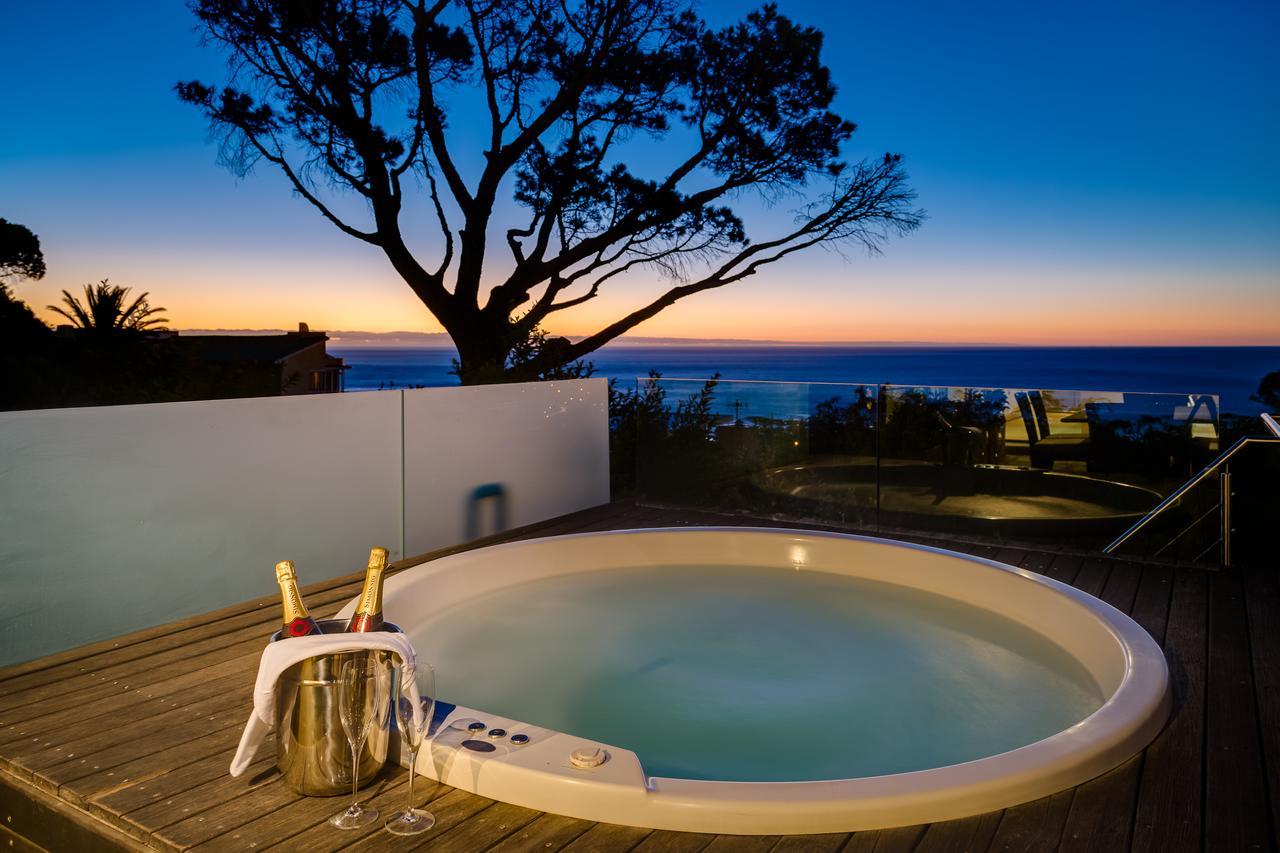 Serenity 18 Ronald Rd Camps Bay * Cape Town
